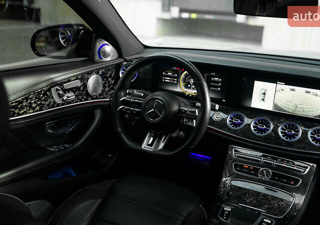 Серый Мерседес Е-Класс, объемом двигателя 4 л и пробегом 42 тыс. км за 89000 $, фото 40 на Automoto.ua