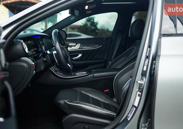 Серый Мерседес Е-Класс, объемом двигателя 4 л и пробегом 42 тыс. км за 89000 $, фото 20 на Automoto.ua