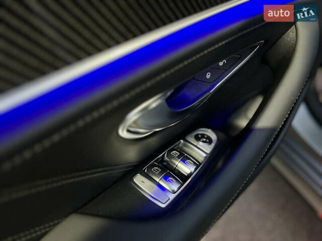 Серый Мерседес Е-Класс, объемом двигателя 4 л и пробегом 44 тыс. км за 78999 $, фото 20 на Automoto.ua