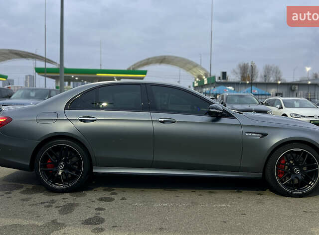 Серый Мерседес Е-Класс, объемом двигателя 4 л и пробегом 44 тыс. км за 78999 $, фото 11 на Automoto.ua