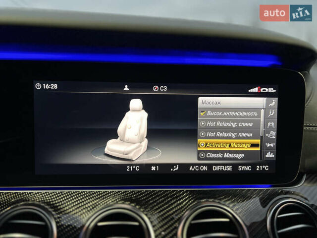 Серый Мерседес Е-Класс, объемом двигателя 4 л и пробегом 44 тыс. км за 78999 $, фото 45 на Automoto.ua