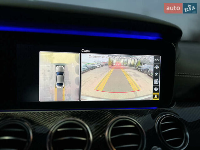 Серый Мерседес Е-Класс, объемом двигателя 4 л и пробегом 44 тыс. км за 78999 $, фото 44 на Automoto.ua