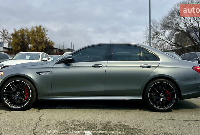 Серый Мерседес Е-Класс, объемом двигателя 4 л и пробегом 44 тыс. км за 78999 $, фото 7 на Automoto.ua