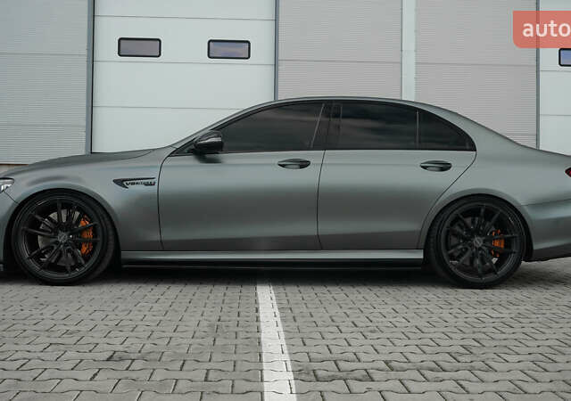 Серый Мерседес Е-Класс, объемом двигателя 4 л и пробегом 42 тыс. км за 89000 $, фото 15 на Automoto.ua