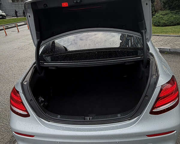 Серый Мерседес Е-Класс, объемом двигателя 1.99 л и пробегом 123 тыс. км за 36000 $, фото 7 на Automoto.ua