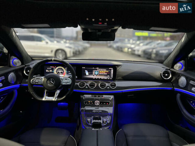 Серый Мерседес Е-Класс, объемом двигателя 4 л и пробегом 44 тыс. км за 78999 $, фото 33 на Automoto.ua