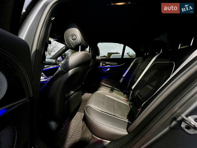 Серый Мерседес Е-Класс, объемом двигателя 4 л и пробегом 44 тыс. км за 78999 $, фото 23 на Automoto.ua