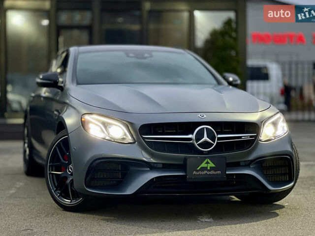 Серый Мерседес Е-Класс, объемом двигателя 4 л и пробегом 44 тыс. км за 71999 $, фото 1 на Automoto.ua