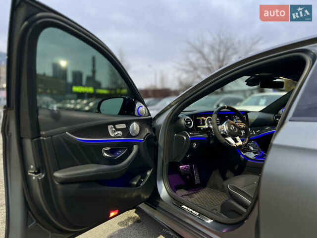 Серый Мерседес Е-Класс, объемом двигателя 4 л и пробегом 44 тыс. км за 78999 $, фото 18 на Automoto.ua