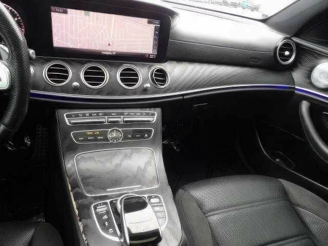 Серый Мерседес Е-Класс, объемом двигателя 0 л и пробегом 65 тыс. км за 19000 $, фото 9 на Automoto.ua