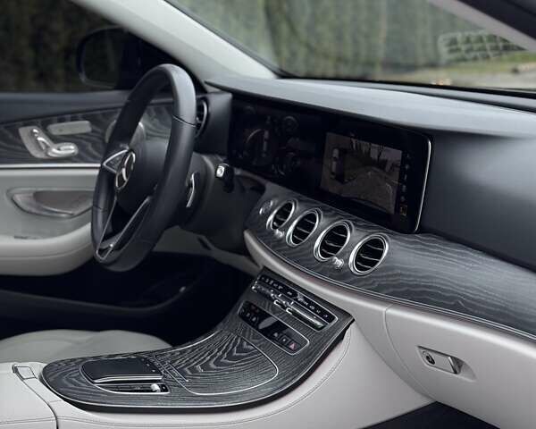 Сірий Мерседес Е-Клас, об'ємом двигуна 1.99 л та пробігом 41 тис. км за 48700 $, фото 24 на Automoto.ua