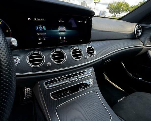 Серый Мерседес Е-Класс, объемом двигателя 1.95 л и пробегом 89 тыс. км за 55000 $, фото 19 на Automoto.ua