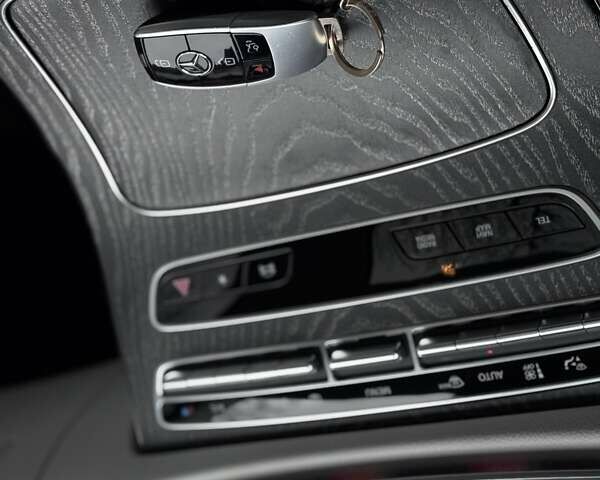 Сірий Мерседес Е-Клас, об'ємом двигуна 1.99 л та пробігом 41 тис. км за 48700 $, фото 31 на Automoto.ua