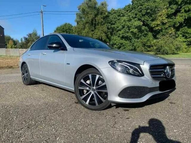 Сірий Мерседес Е-Клас, об'ємом двигуна 2 л та пробігом 107 тис. км за 27000 $, фото 2 на Automoto.ua