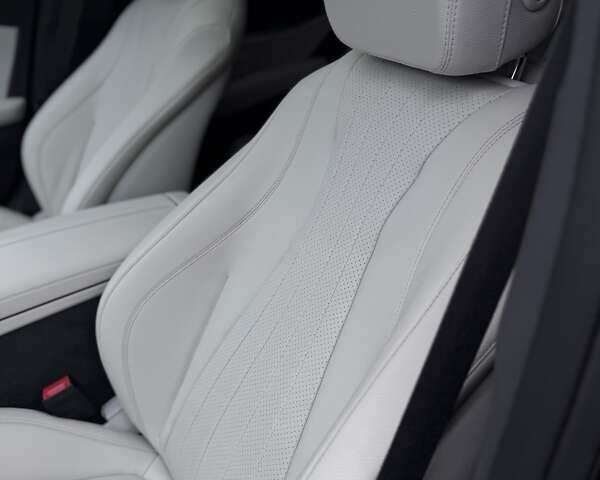 Сірий Мерседес Е-Клас, об'ємом двигуна 1.99 л та пробігом 41 тис. км за 48700 $, фото 20 на Automoto.ua