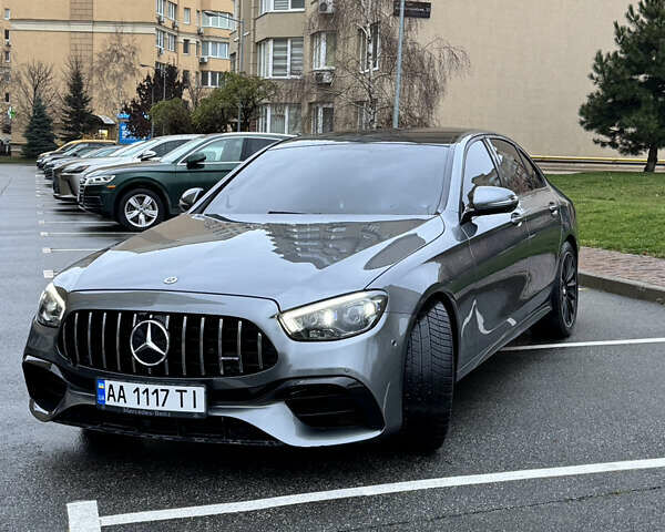 Серый Мерседес Е-Класс, объемом двигателя 2 л и пробегом 77 тыс. км за 44500 $, фото 3 на Automoto.ua