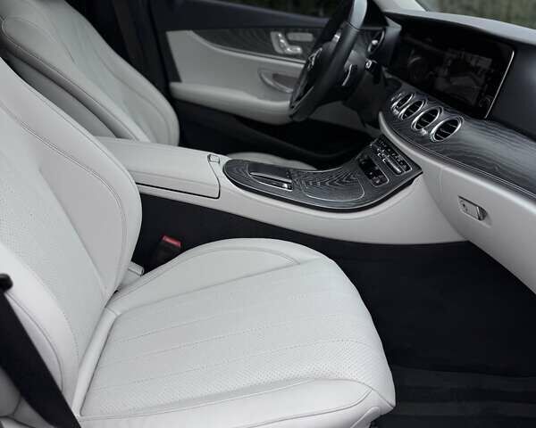 Сірий Мерседес Е-Клас, об'ємом двигуна 1.99 л та пробігом 41 тис. км за 48700 $, фото 34 на Automoto.ua