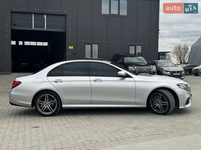 Серый Мерседес Е-Класс, объемом двигателя 2 л и пробегом 51 тыс. км за 37940 $, фото 5 на Automoto.ua