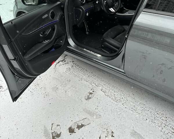 Сірий Мерседес Е-Клас, об'ємом двигуна 1.95 л та пробігом 68 тис. км за 54500 $, фото 4 на Automoto.ua