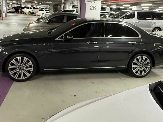 Мерседес Е-Класс 2021 в Киеве на Automoto.ua Серый Мерседес Е-Класс, объемом двигателя 3 л и пробегом 36 тыс. км за 39200 $, фото 2 на Automoto.ua