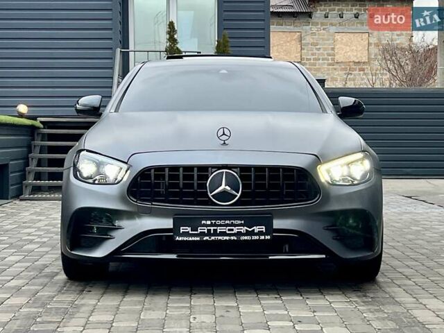 Серый Мерседес Е-Класс, объемом двигателя 3 л и пробегом 108 тыс. км за 52900 $, фото 1 на Automoto.ua