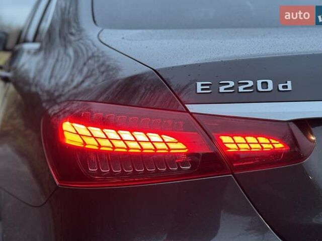 Сірий Мерседес Е-Клас, об'ємом двигуна 1.95 л та пробігом 146 тис. км за 45999 $, фото 10 на Automoto.ua