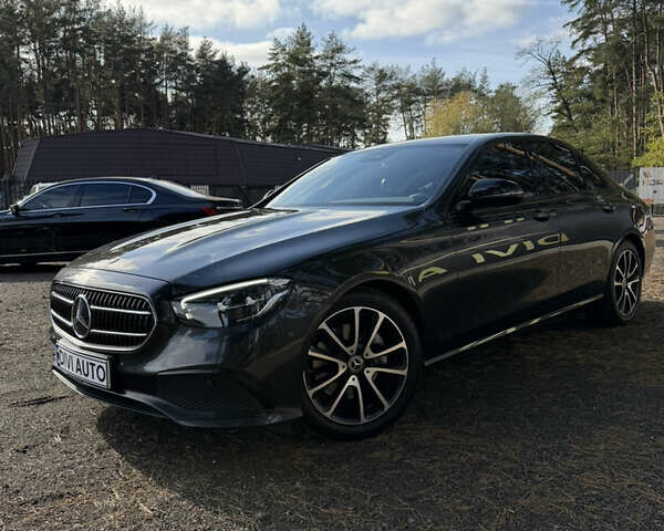 Сірий Мерседес Е-Клас, об'ємом двигуна 1.95 л та пробігом 175 тис. км за 45900 $, фото 1 на Automoto.ua