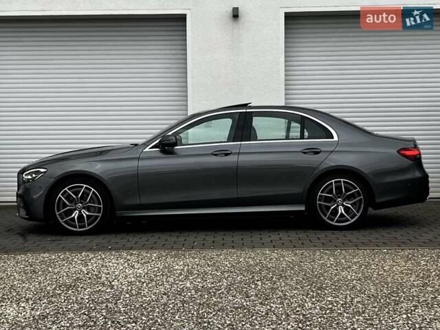 Серый Мерседес Е-Класс, объемом двигателя 2 л и пробегом 28 тыс. км за 47500 $, фото 2 на Automoto.ua