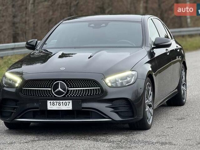 Сірий Мерседес Е-Клас, об'ємом двигуна 1.95 л та пробігом 146 тис. км за 45999 $, фото 1 на Automoto.ua