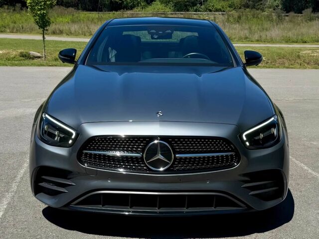 Серый Мерседес Е-Класс, объемом двигателя 2 л и пробегом 23 тыс. км за 24100 $, фото 1 на Automoto.ua