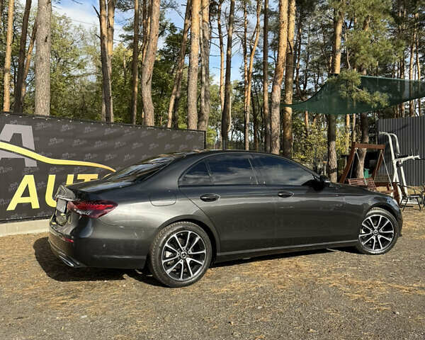 Сірий Мерседес Е-Клас, об'ємом двигуна 1.95 л та пробігом 175 тис. км за 45900 $, фото 2 на Automoto.ua