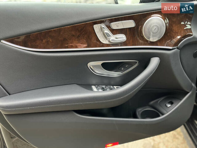 Серый Мерседес Е-Класс, объемом двигателя 1.99 л и пробегом 51 тыс. км за 55000 $, фото 16 на Automoto.ua