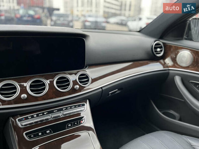 Серый Мерседес Е-Класс, объемом двигателя 1.99 л и пробегом 51 тыс. км за 55000 $, фото 10 на Automoto.ua