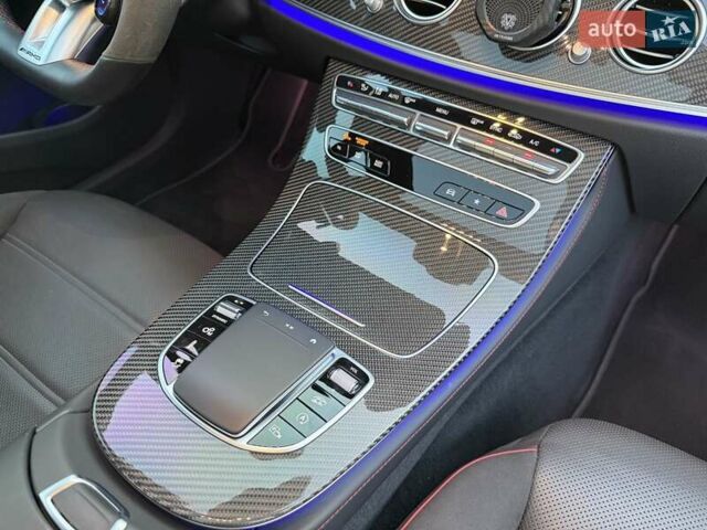 Серый Мерседес Е-Класс, объемом двигателя 3 л и пробегом 50 тыс. км за 78500 $, фото 43 на Automoto.ua