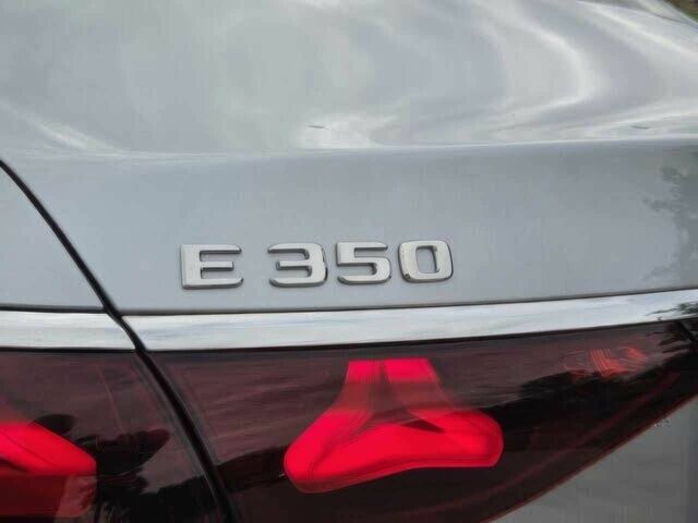 Серый Мерседес Е-Класс, объемом двигателя 2 л и пробегом 26 тыс. км за 33500 $, фото 16 на Automoto.ua