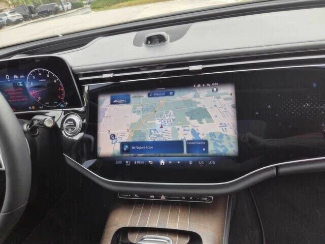 Серый Мерседес Е-Класс, объемом двигателя 2 л и пробегом 26 тыс. км за 33500 $, фото 8 на Automoto.ua