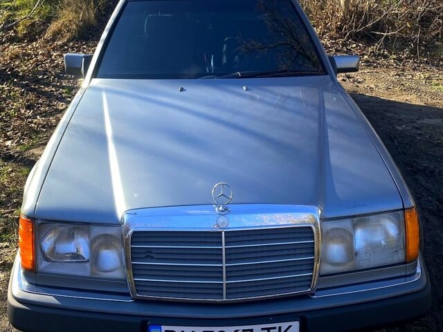 Серый Мерседес Е-Класс, объемом двигателя 2.3 л и пробегом 425 тыс. км за 3100 $, фото 1 на Automoto.ua