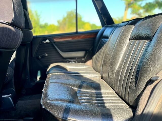 Серый Мерседес Е-Класс, объемом двигателя 2.3 л и пробегом 370 тыс. км за 2200 $, фото 9 на Automoto.ua