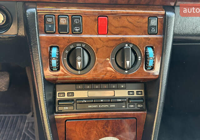 Серый Мерседес Е-Класс, объемом двигателя 3 л и пробегом 322 тыс. км за 3400 $, фото 11 на Automoto.ua