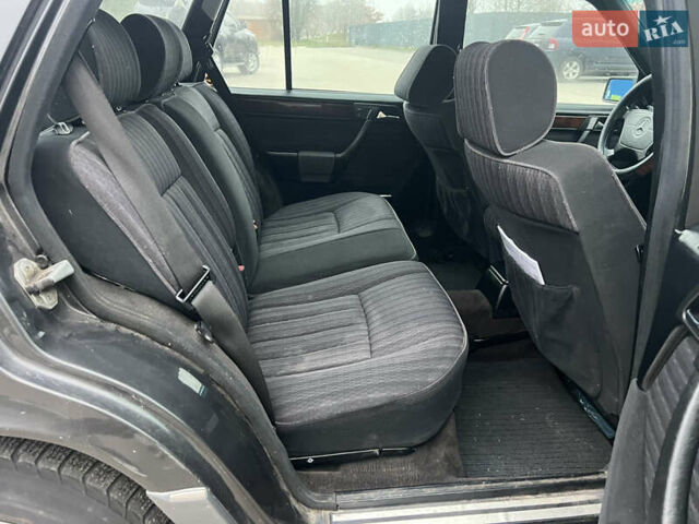 Серый Мерседес Е-Класс, объемом двигателя 2.8 л и пробегом 347 тыс. км за 1900 $, фото 21 на Automoto.ua