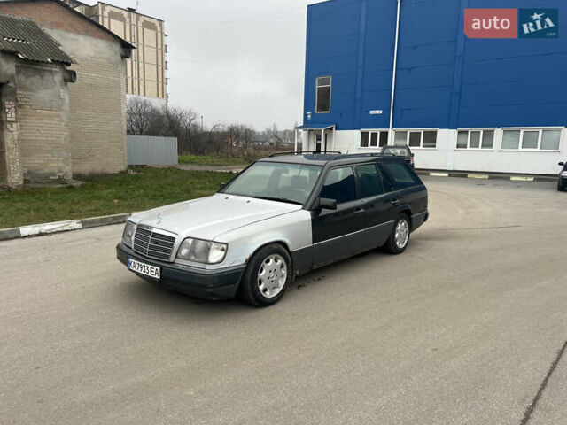 Серый Мерседес Е-Класс, объемом двигателя 2.8 л и пробегом 347 тыс. км за 1900 $, фото 1 на Automoto.ua