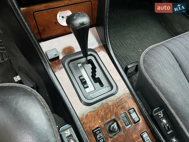 Серый Мерседес Е-Класс, объемом двигателя 2.8 л и пробегом 347 тыс. км за 1900 $, фото 16 на Automoto.ua