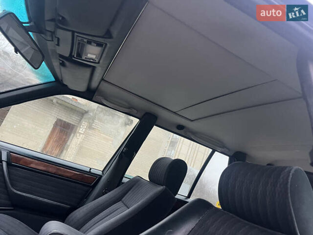 Серый Мерседес Е-Класс, объемом двигателя 2.8 л и пробегом 347 тыс. км за 1900 $, фото 10 на Automoto.ua