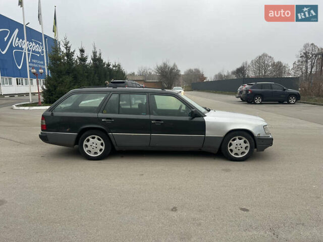 Серый Мерседес Е-Класс, объемом двигателя 2.8 л и пробегом 347 тыс. км за 1900 $, фото 3 на Automoto.ua