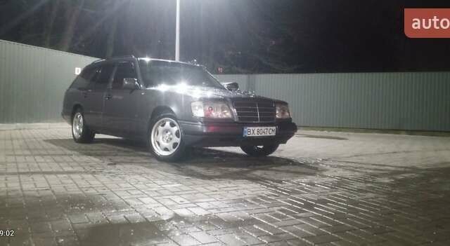 Серый Мерседес Е-Класс, объемом двигателя 2.2 л и пробегом 368 тыс. км за 4800 $, фото 2 на Automoto.ua