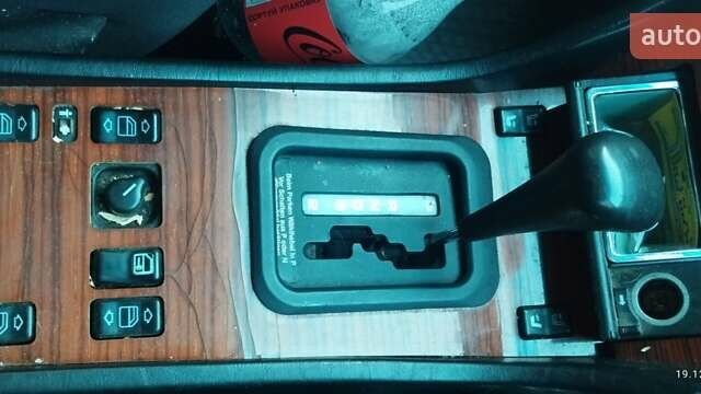 Серый Мерседес Е-Класс, объемом двигателя 3 л и пробегом 305 тыс. км за 3500 $, фото 21 на Automoto.ua