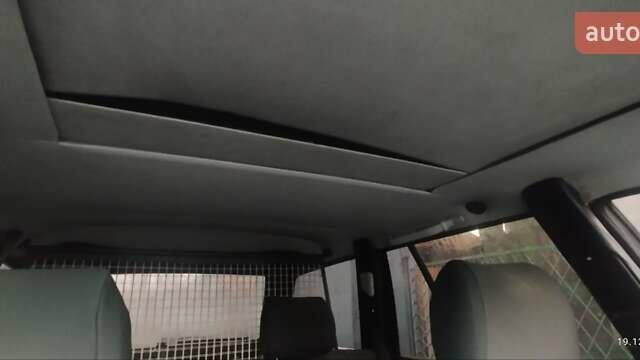 Серый Мерседес Е-Класс, объемом двигателя 3 л и пробегом 305 тыс. км за 3500 $, фото 17 на Automoto.ua