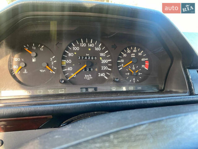 Серый Мерседес Е-Класс, объемом двигателя 2 л и пробегом 375 тыс. км за 3100 $, фото 45 на Automoto.ua