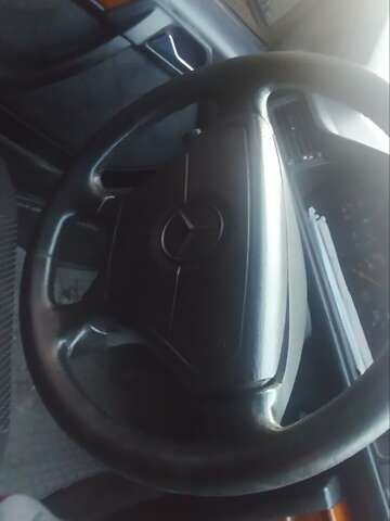 Серый Мерседес Е-Класс, объемом двигателя 3 л и пробегом 305 тыс. км за 3500 $, фото 12 на Automoto.ua