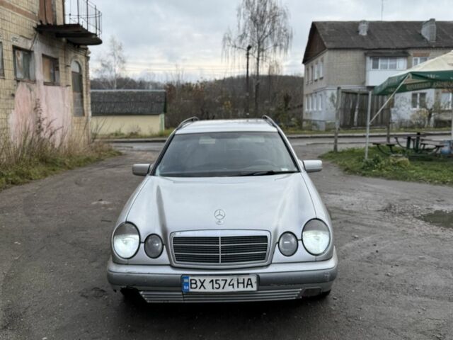 Серый Мерседес Е-Класс, объемом двигателя 2.9 л и пробегом 340 тыс. км за 2100 $, фото 1 на Automoto.ua